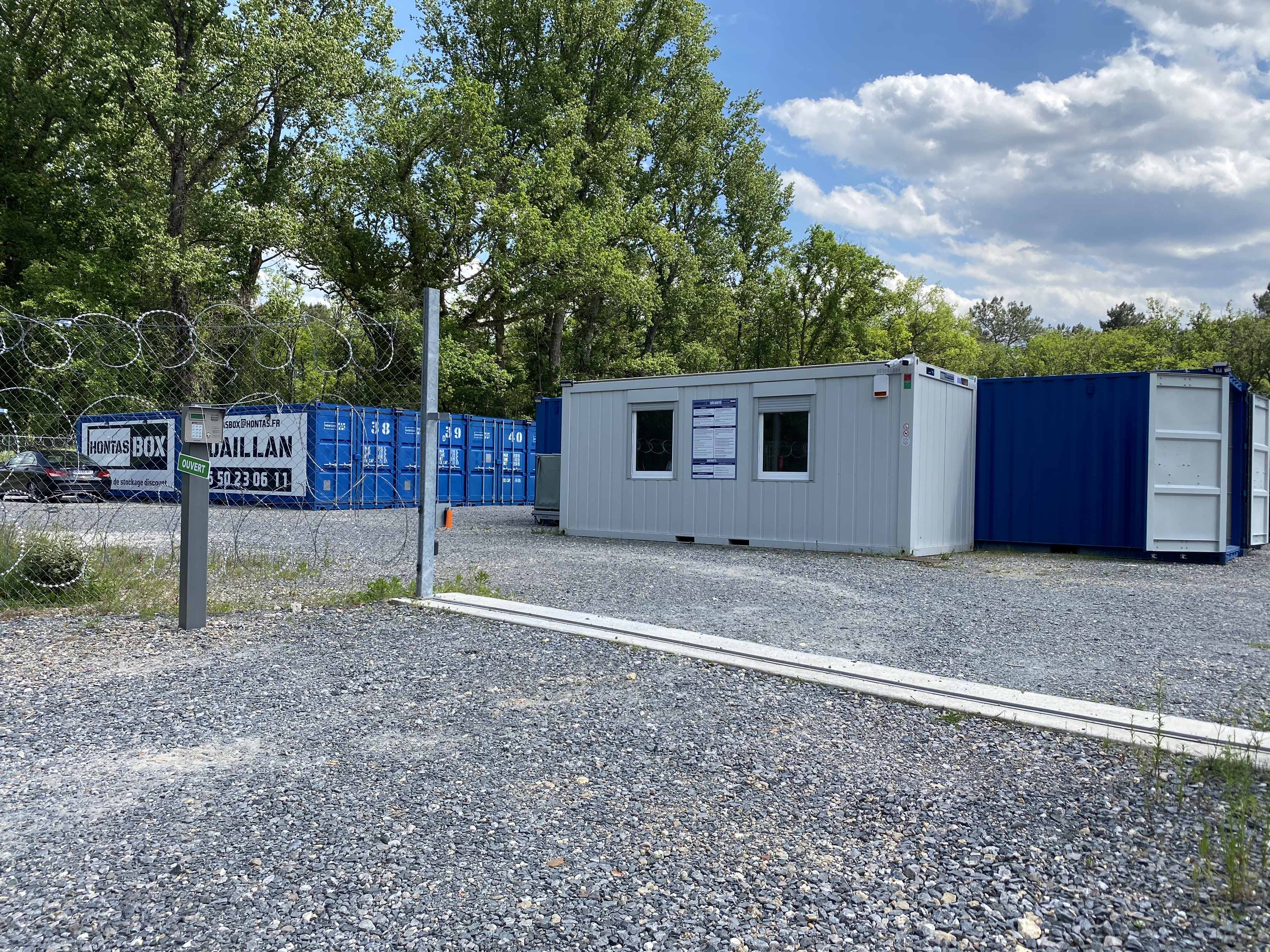 cartons déménagement stockage meubles séparation garde meuble sécurisé